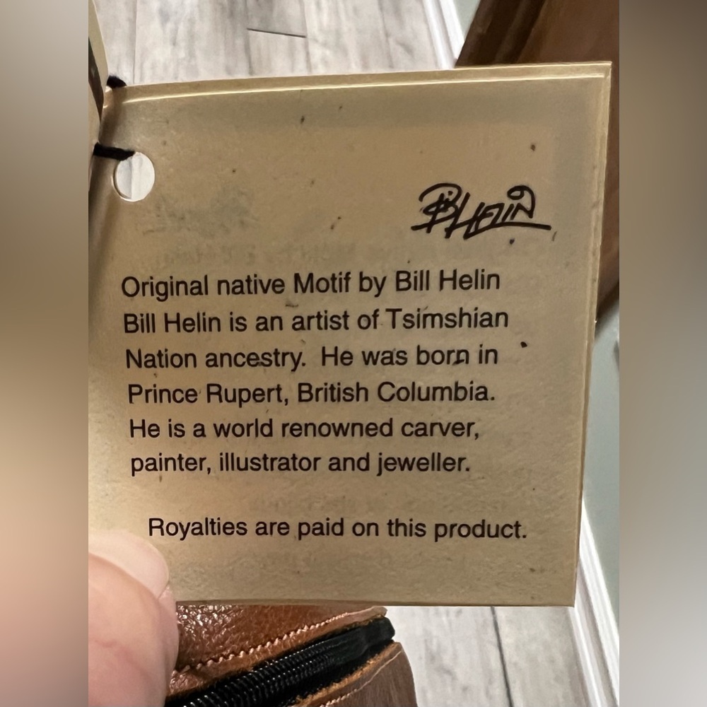 NWT Spirit of the Wild Bill Helin Designed Leather Native Crossbody Travel Bag - Picture 6 of 12